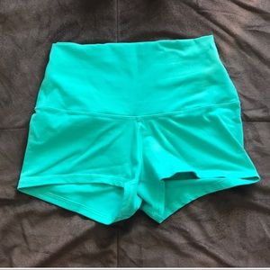 Lululemon shorts high rise 6